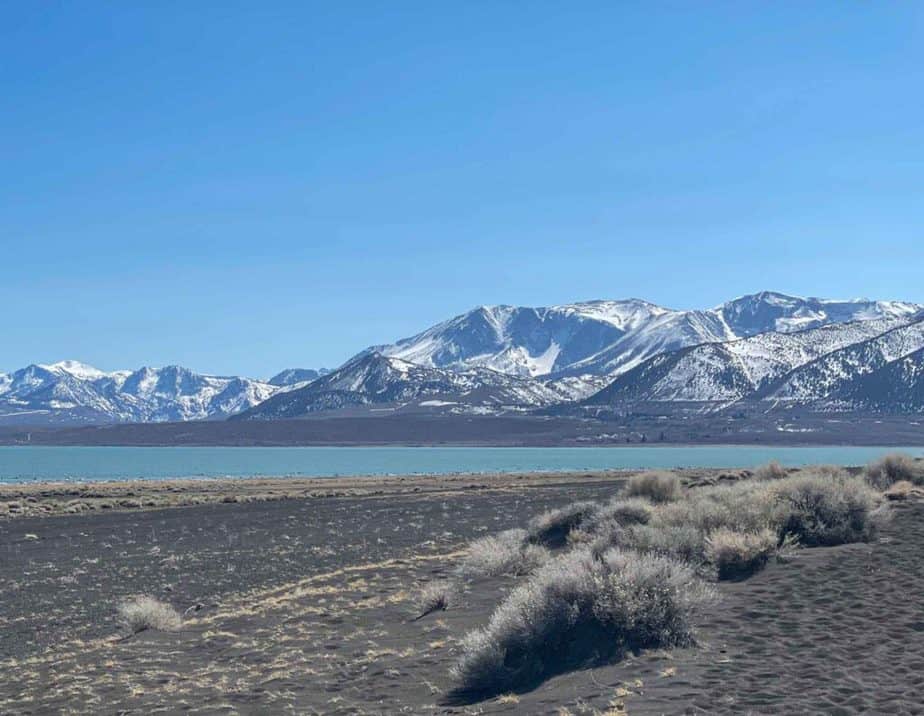 hiking black point fissures at mono lake